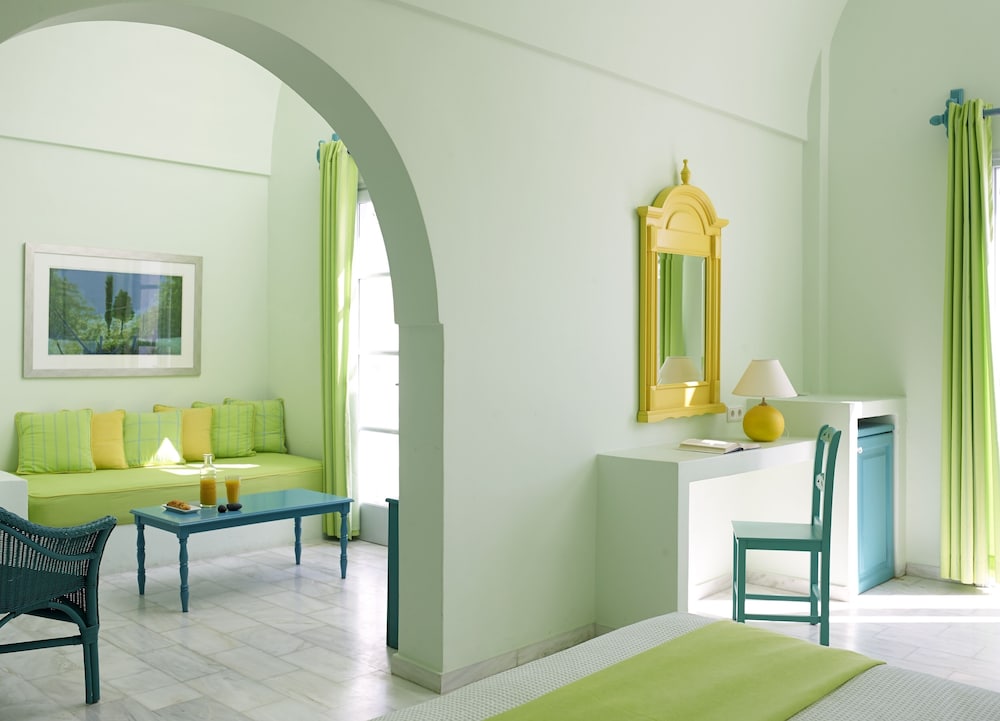 Santorini Kastelli Resort 52/73