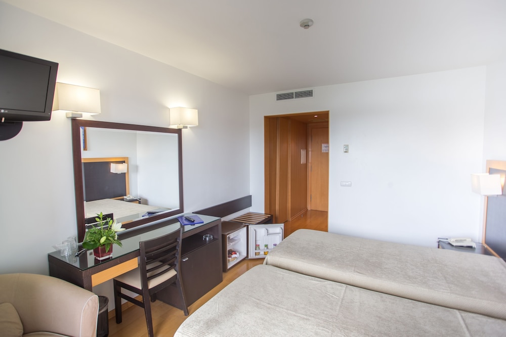 Antillia Hotel 59/127