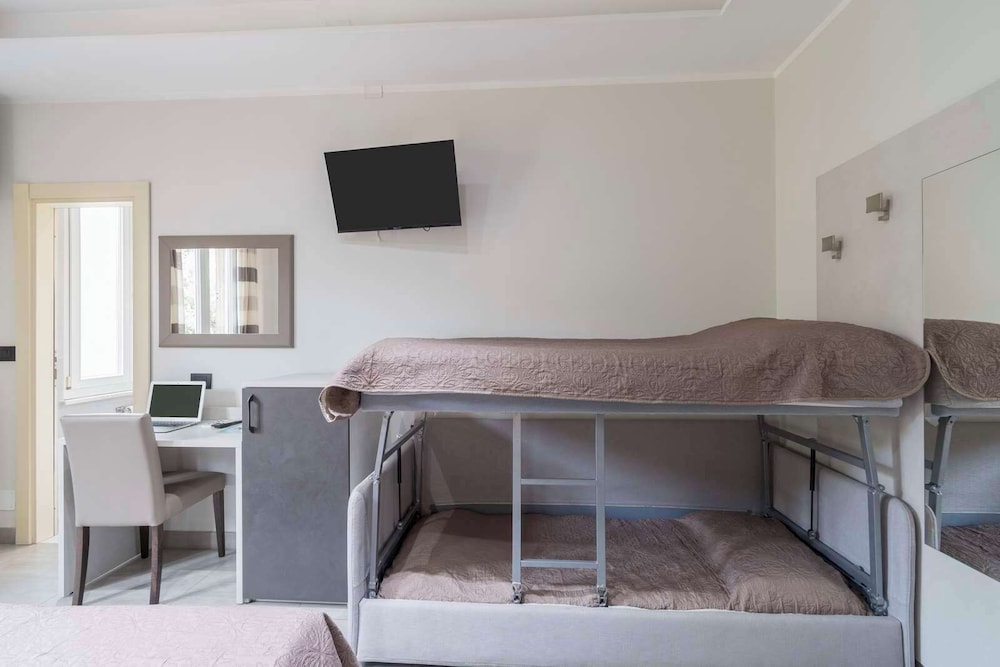 Hotel Roma 44/58