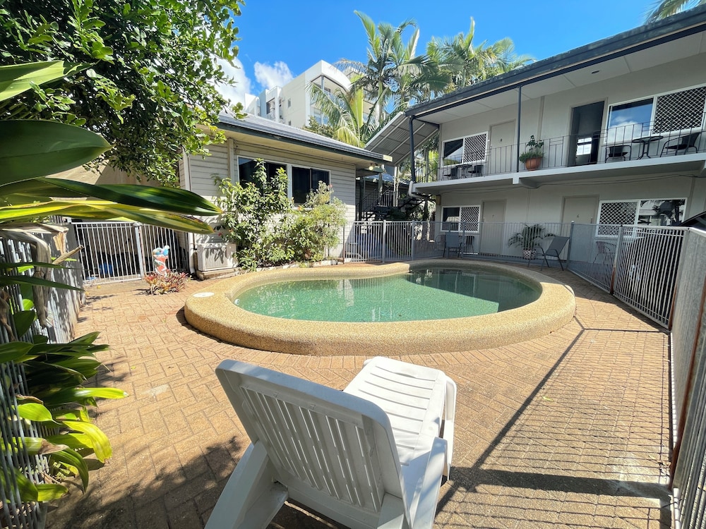 Cairns City Motel 52/58
