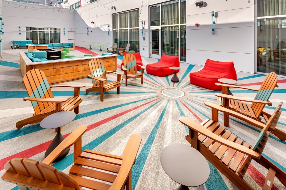 Aloft Anchorage 43/45
