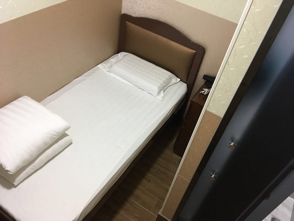 New Prince Hotel 30/51