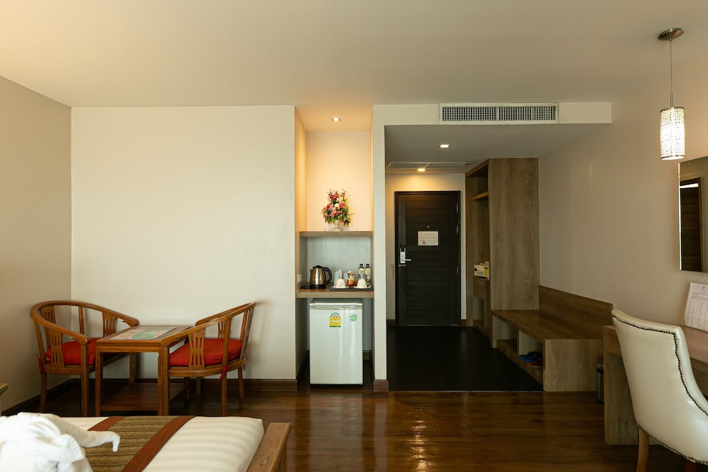 Grand Ratchapruek Hotel 26/70