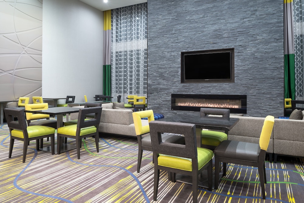 Holiday Inn Express And Suites Norman 42/51