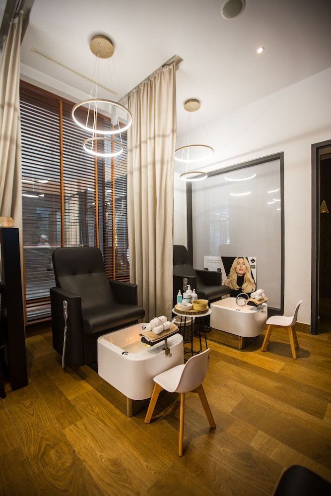 SBN Suite Hotel 27/31