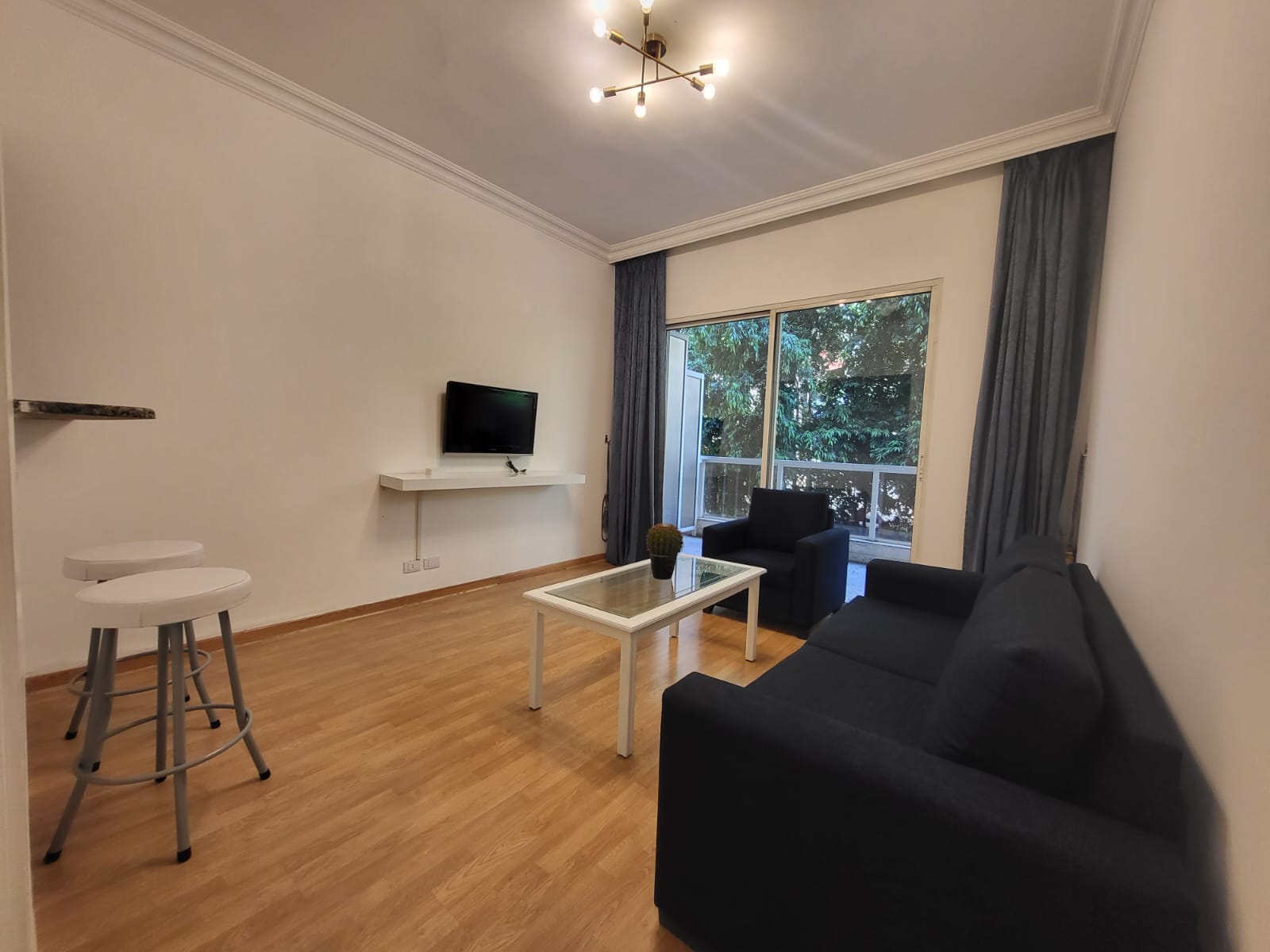Elegant Suites, Beirut 15/16