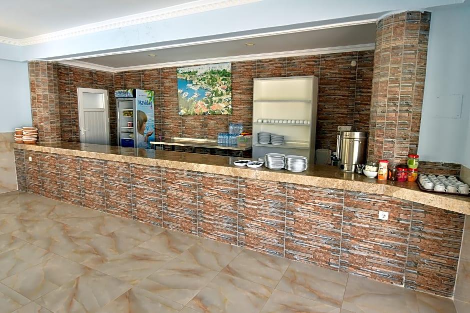 Demirci Hotel 3/9
