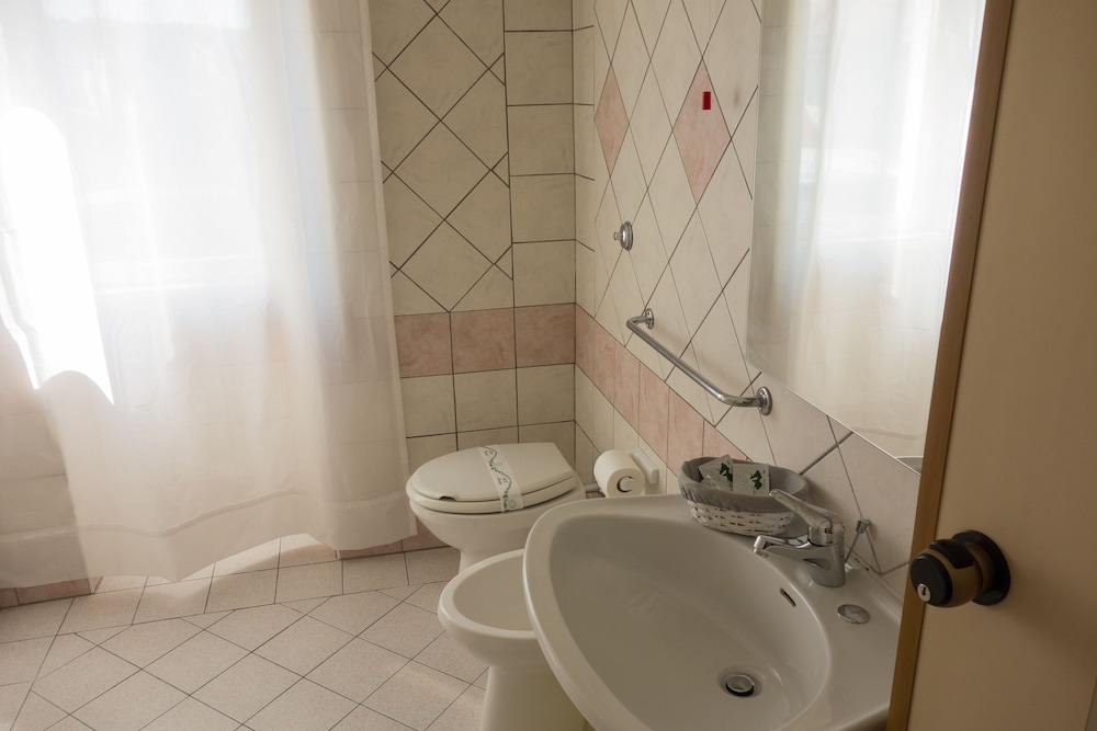 Albergo Minturnae 48/49
