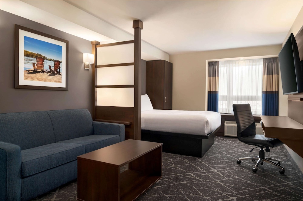 Microtel Inn and Suites by Wyndham Aurora 26/49