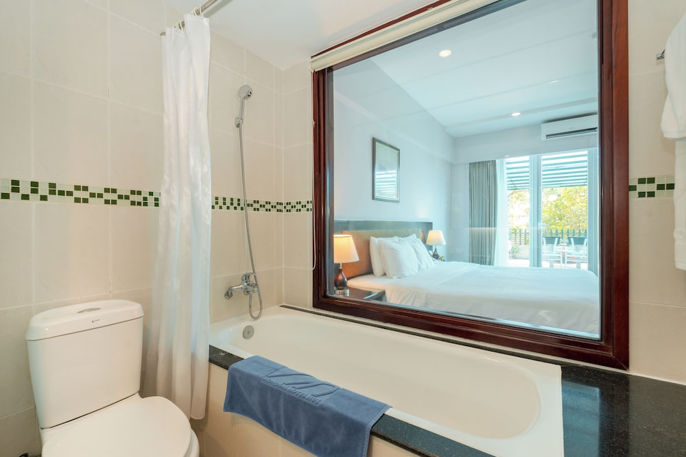 Mondial Hotel Hue 38/39