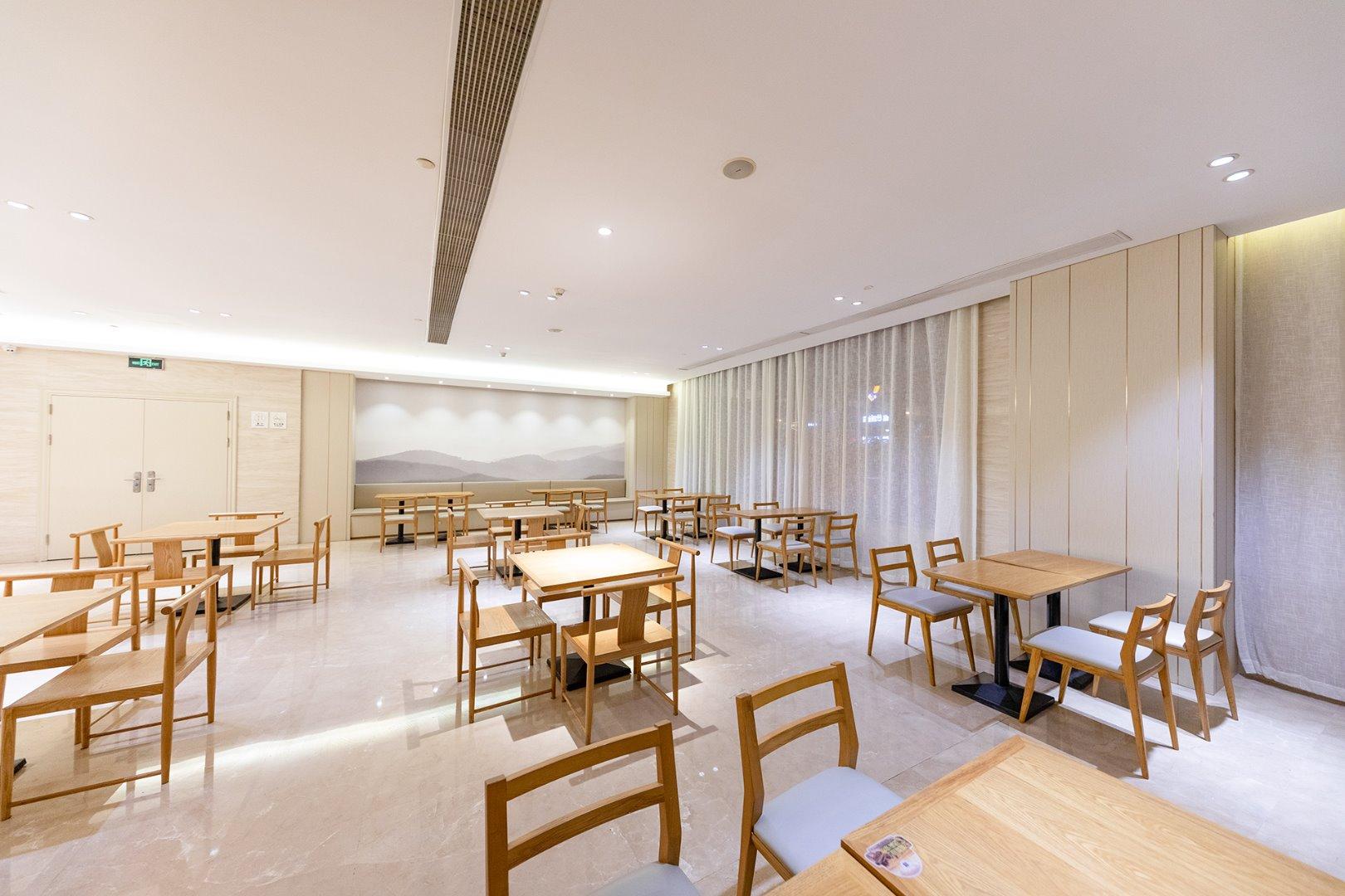 Ji Hotel (Shanghai Jiayi Road subway station) 26/36