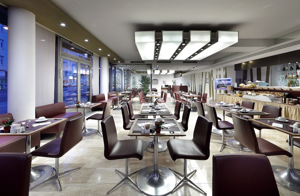 Eurostars Embassy 40/55