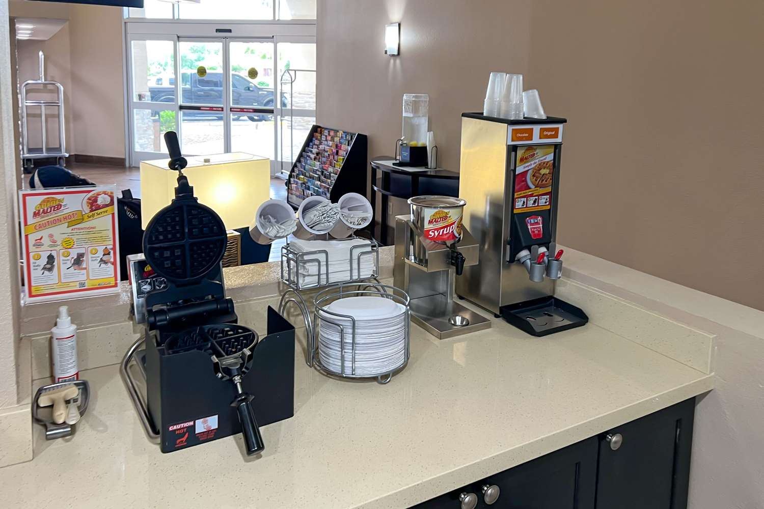 Comfort Inn and Suites Surprise Near Sun City West 18/55