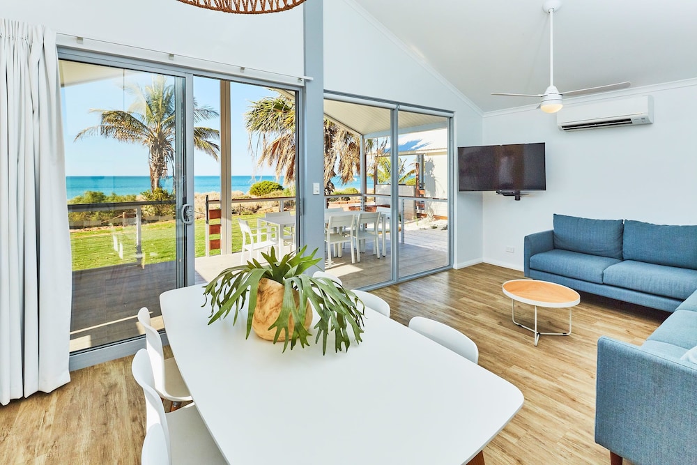 Rac Monkey Mia Dolphin Resort 19/74