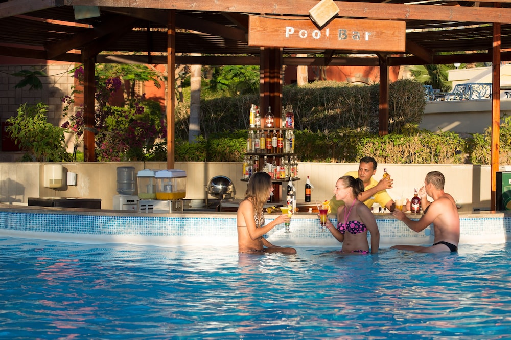SUNRISE Cardina Resort 35/46