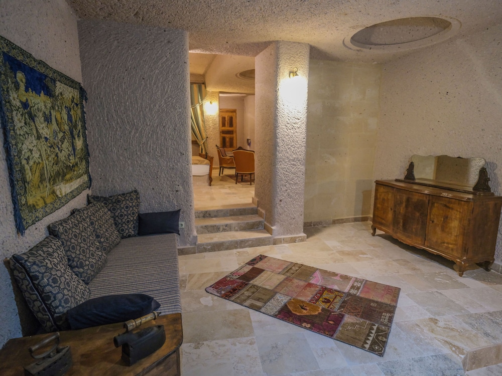 Kalsedon Cave Suites 1/28