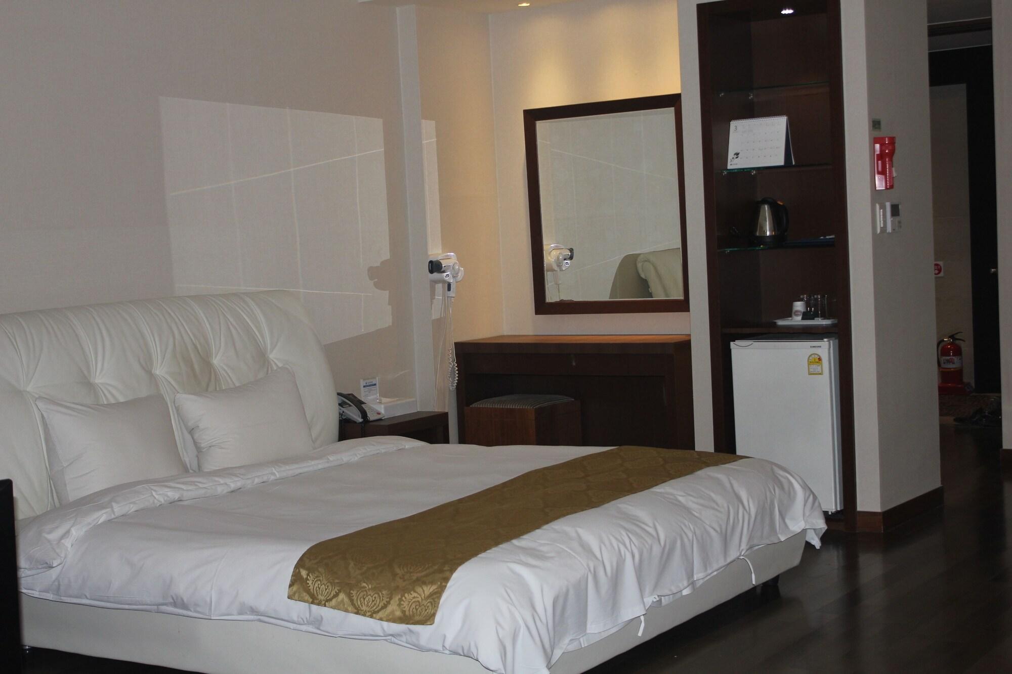 Gyungpo Beach Hotel 10/69