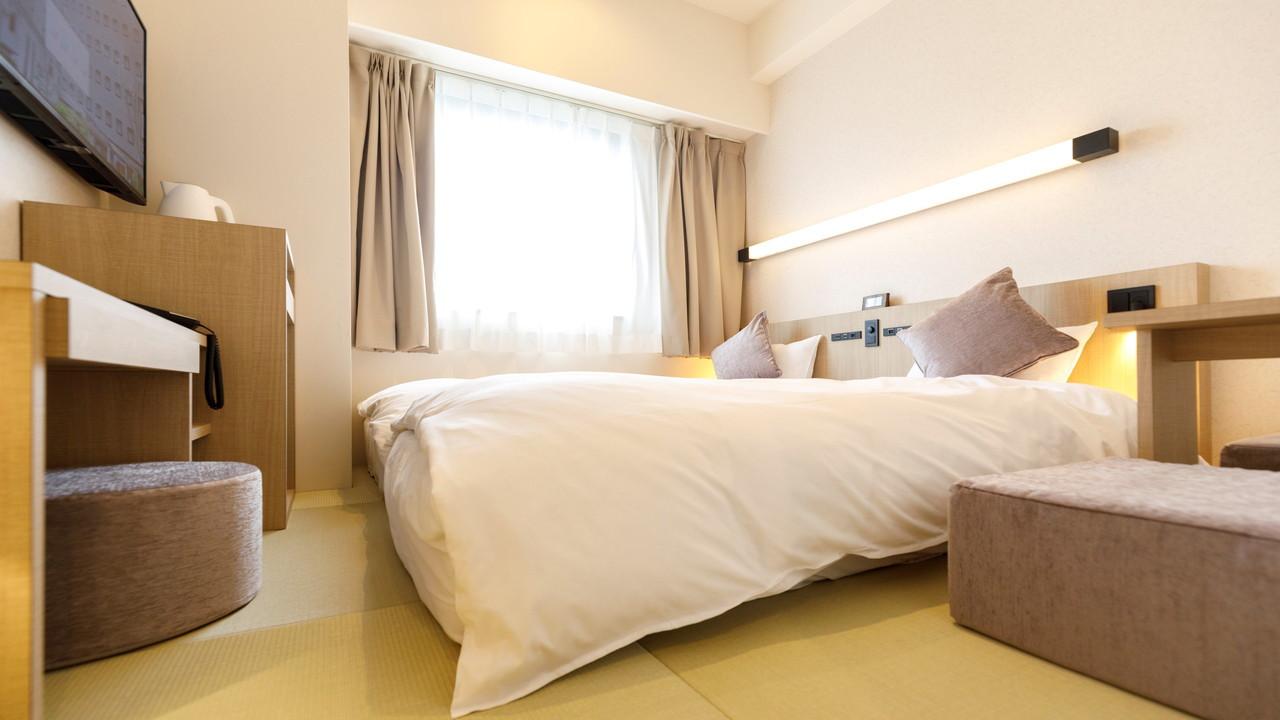 Japanese, Twin Beds, Electronic Cigarette Only