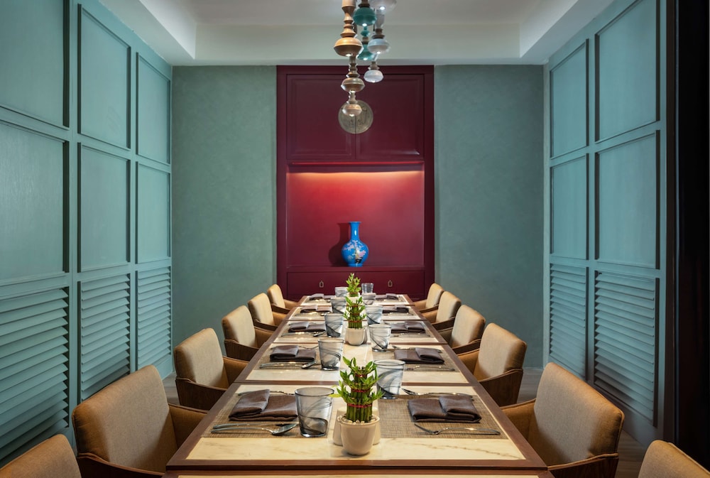 Doubletree By Hilton Surabaya 70/74