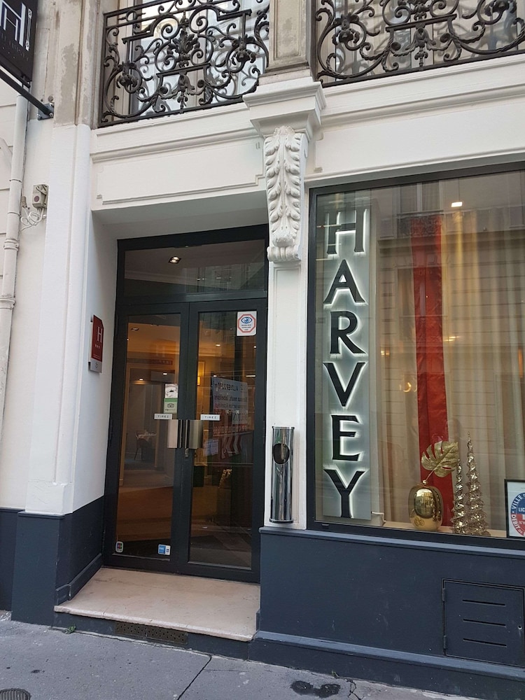 Hotel Harvey 6/68