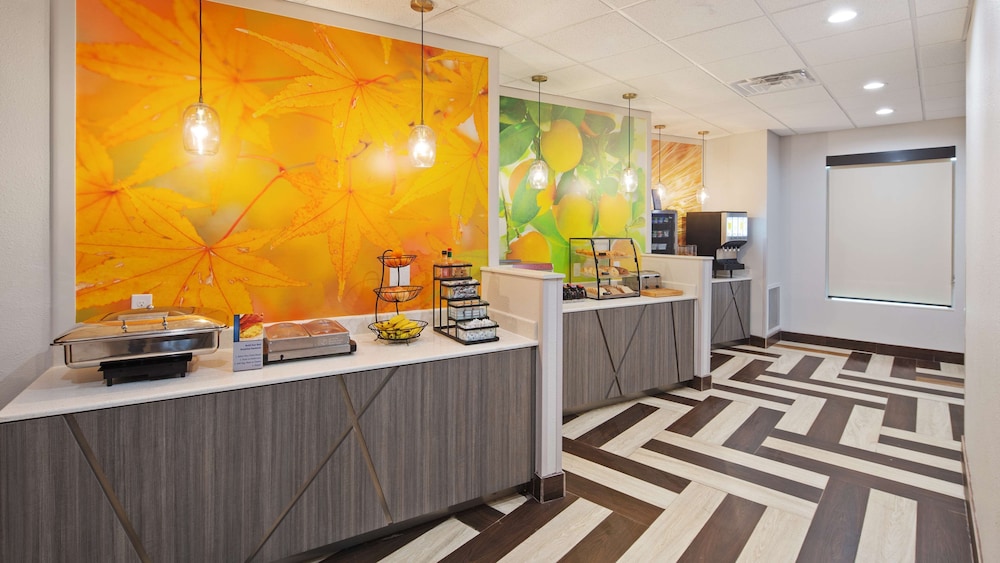 Best Western Green Oak Inn & Suites 9/30