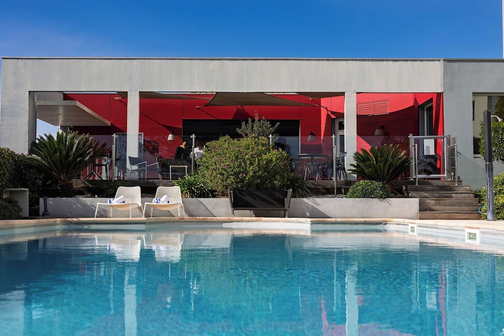 Ibis Toulon La Valette 69/71