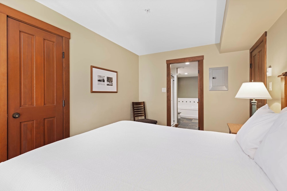 Horstman House By Whistler Premier 24/68