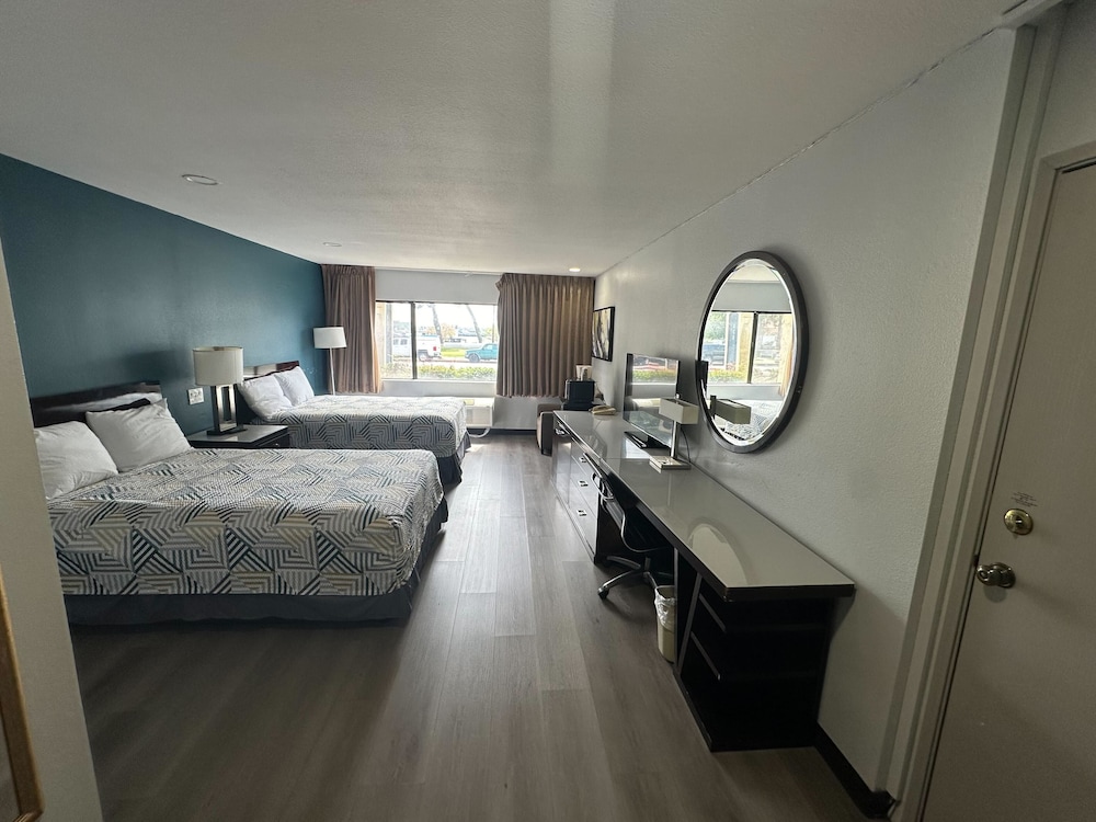 Portside Inn & Suites 4/58