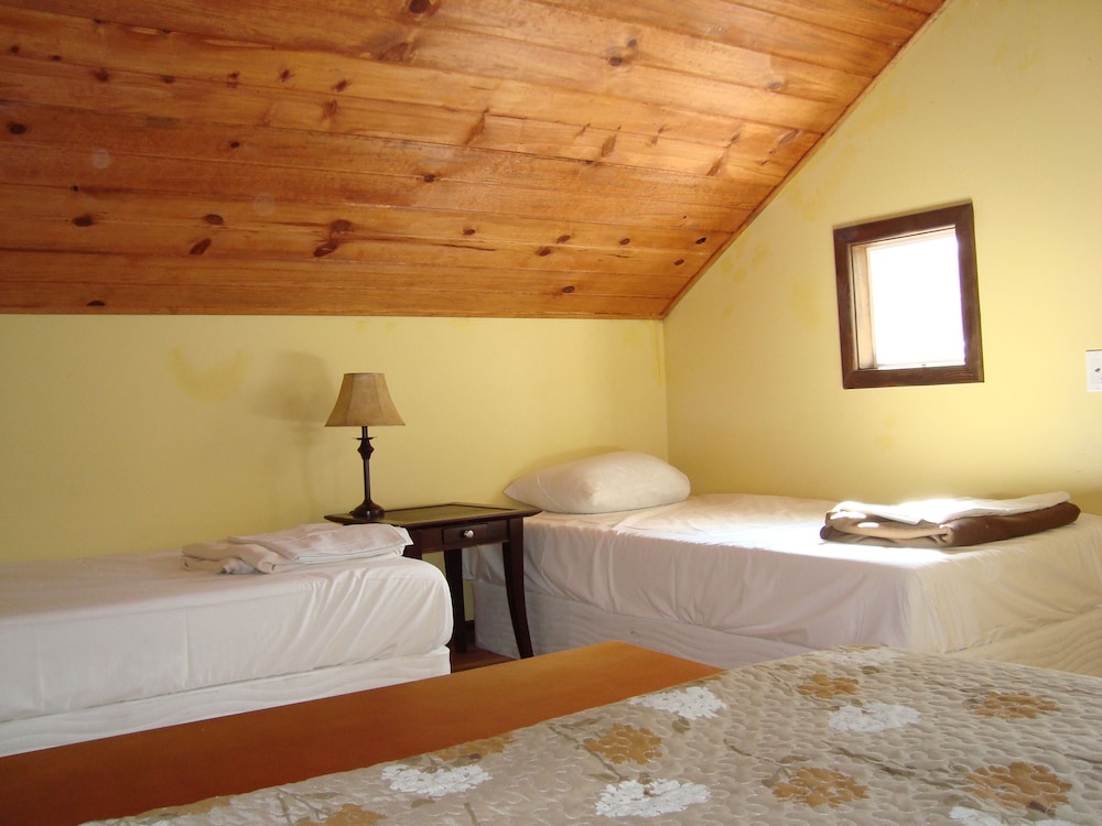 Sequoia Riverfront Cabins 22/71