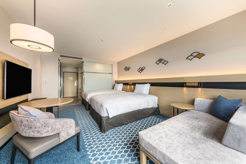 Hilton Tokyo Bay 22/76