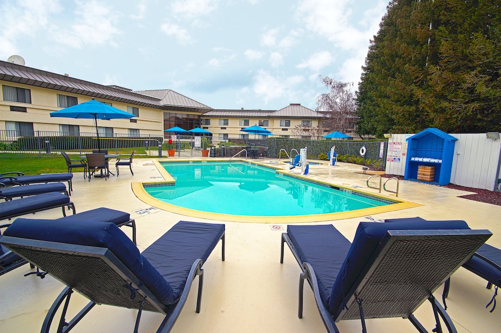 Holiday Inn Express Walnut Creek 7/59