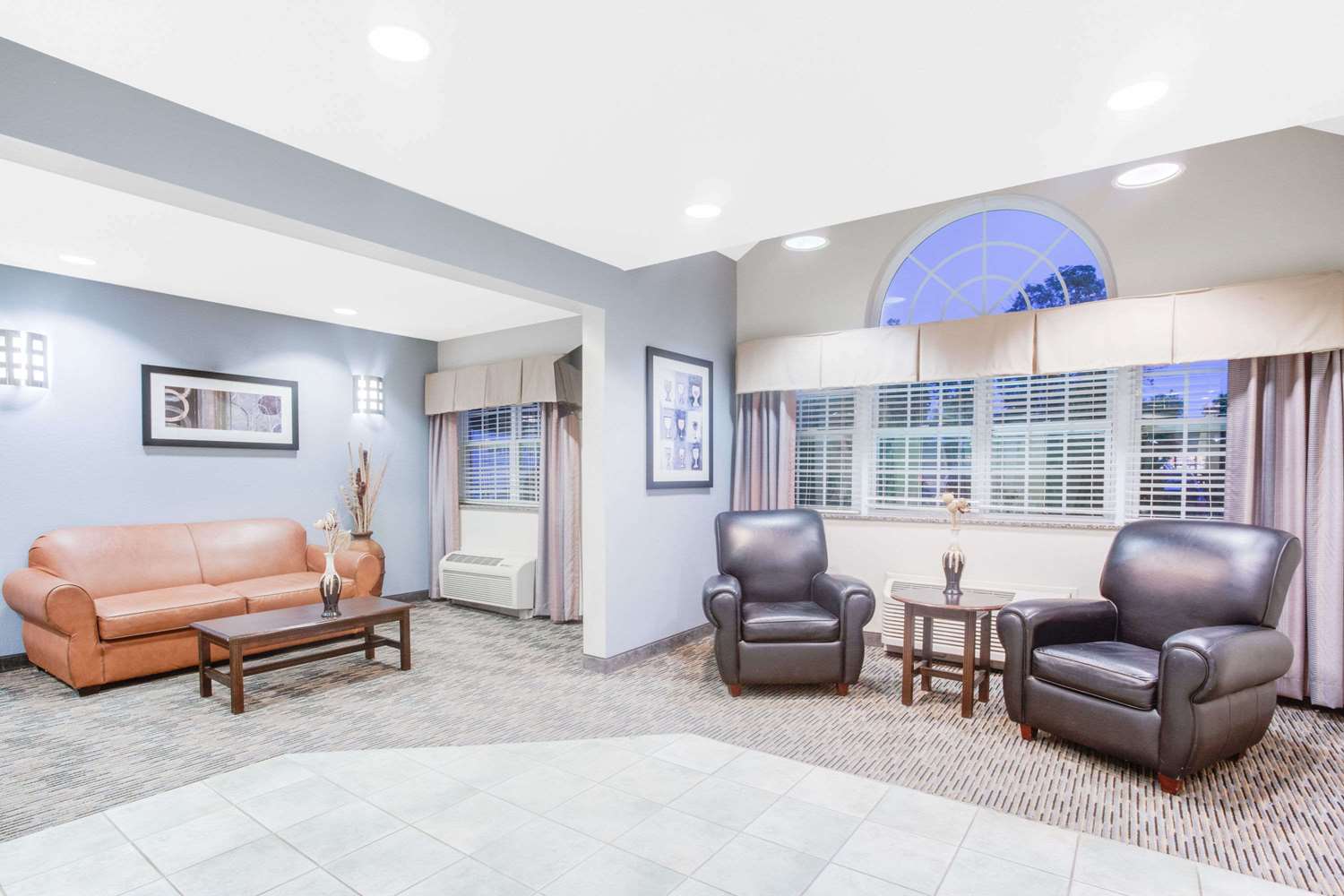 Microtel Inn & Suites by Wyndham Bath 4/8