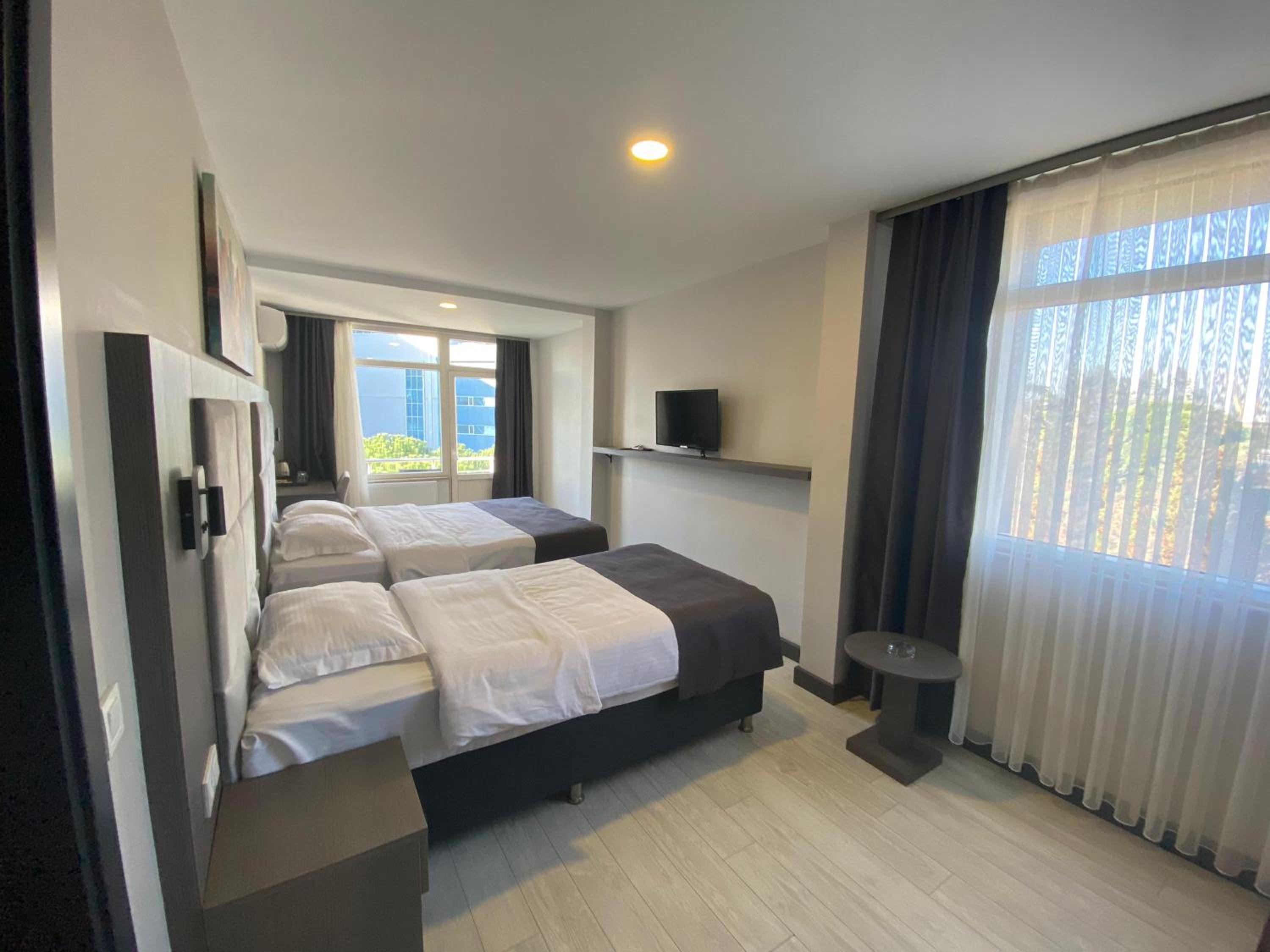 Superior, Triple, Sea View