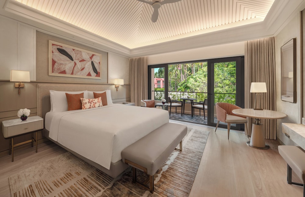Premier, King Bed, Lagoon View، The St. Regis Goa Resort 3/6