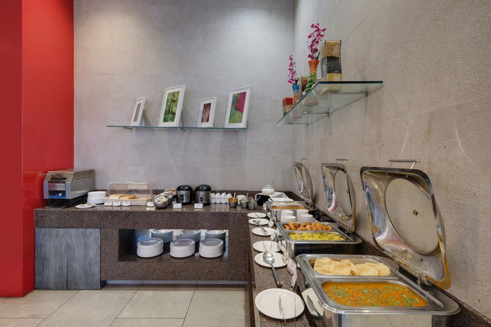 7 Apple Hotel 52/60