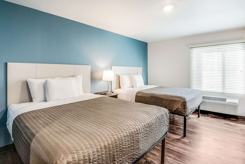 WoodSpring Suites West Des Moines 17/38