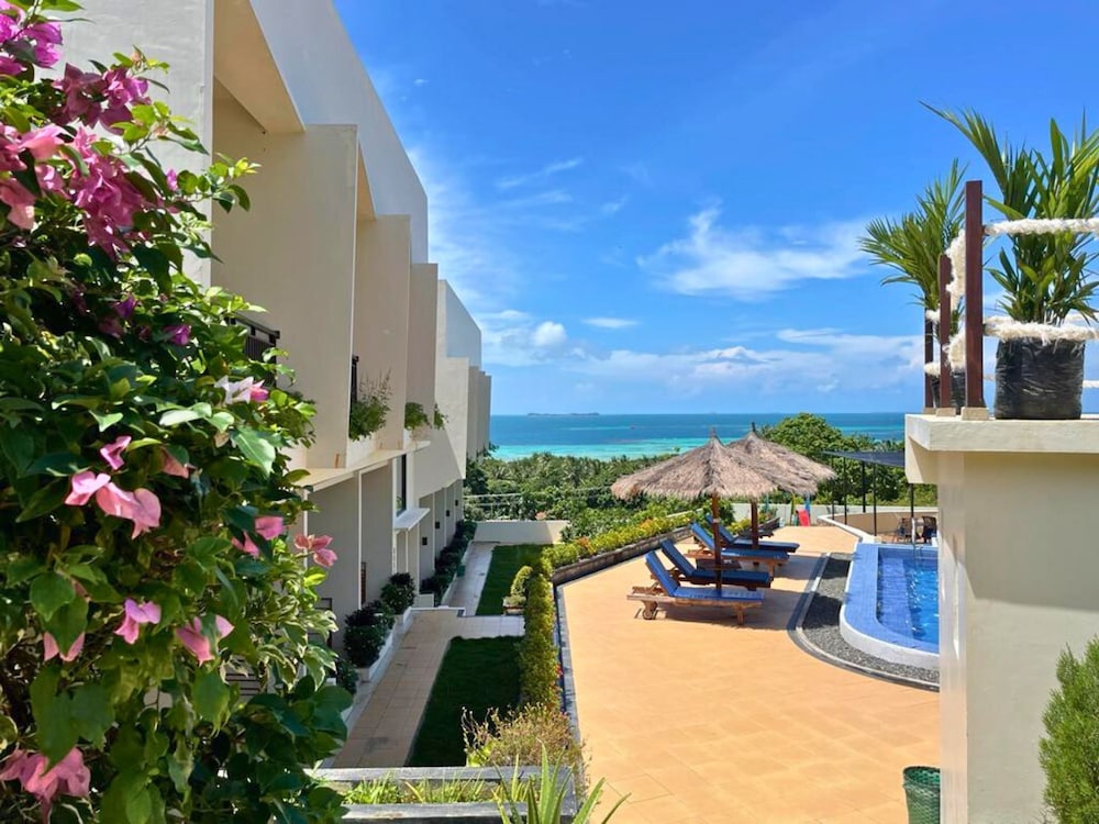 The Happinezz Hills Hotel Karimunjawa 29/36