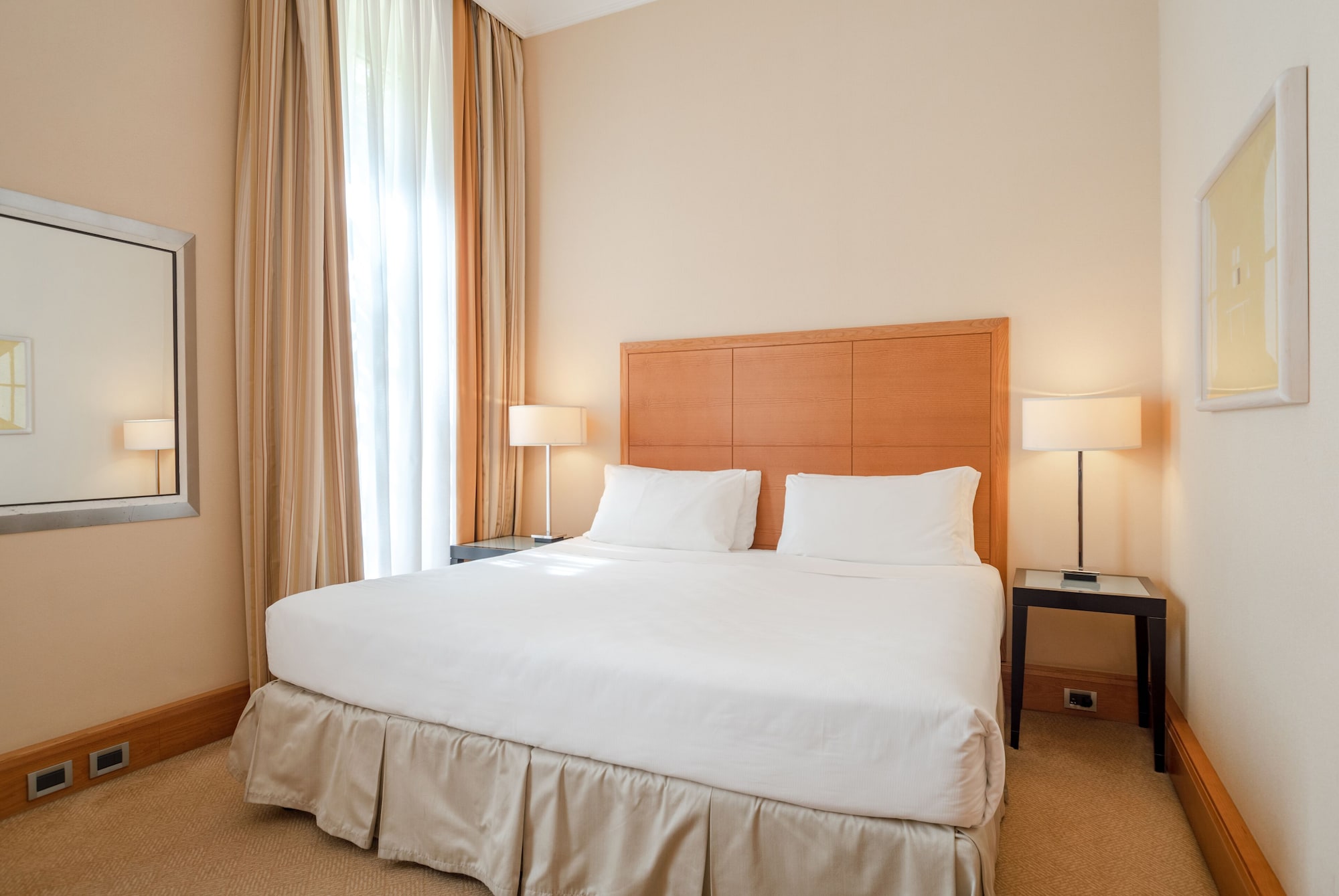 DELUXE, DOUBLE BED