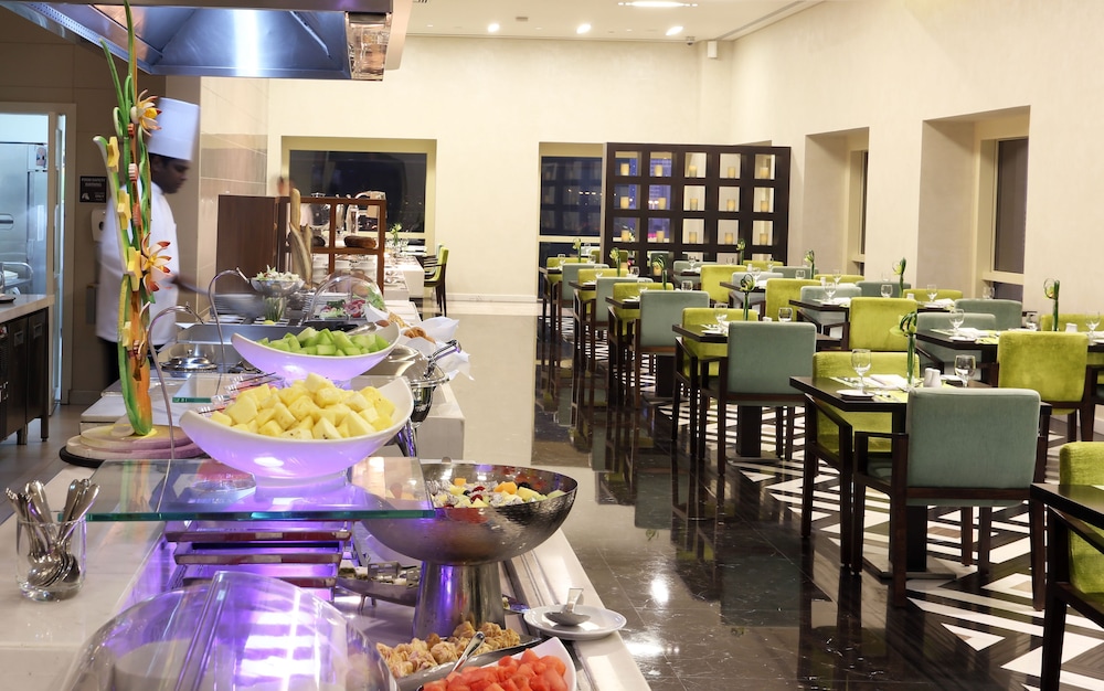 restaurant cafeteria