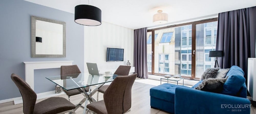 Absynt Apartments Old Town Deluxe 30/50