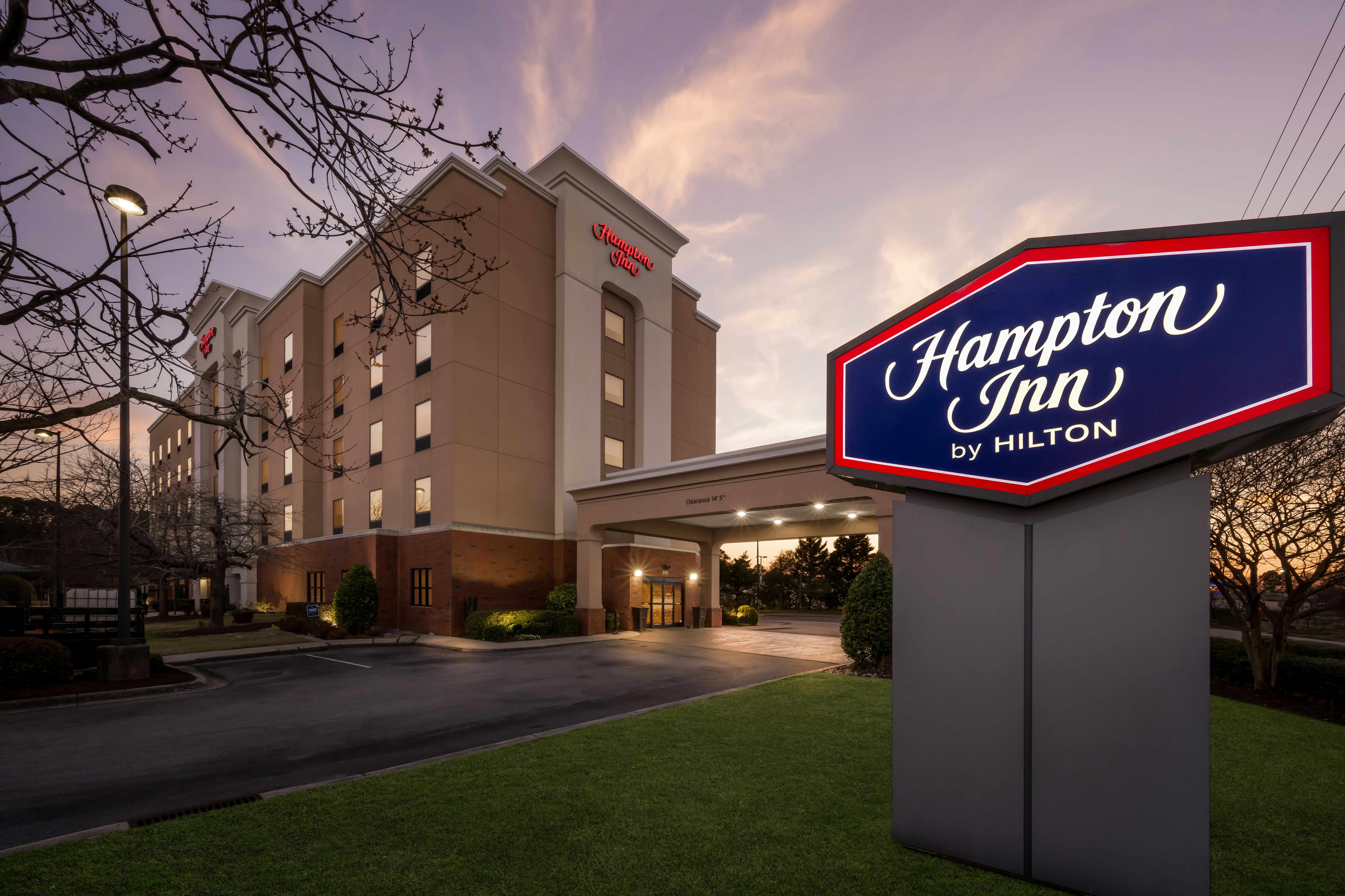 Hampton Inn Greenville, NC 10/81