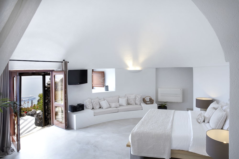 2 Bedrooms, Honeymoon, Suite, 2 Double Beds, Caldera View