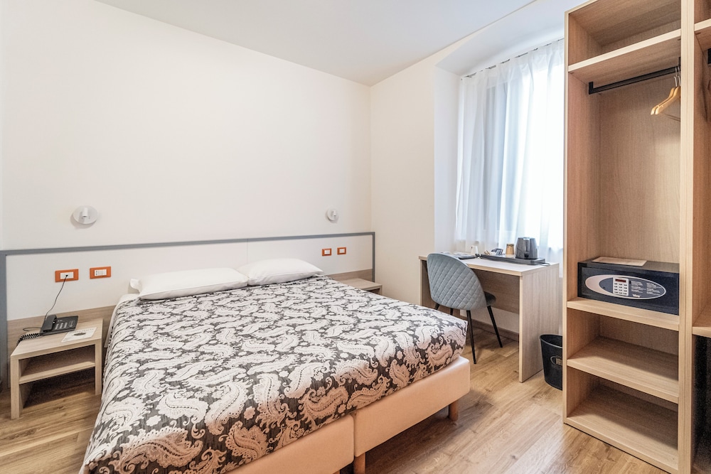 SUPERIOR, TWIN BEDS