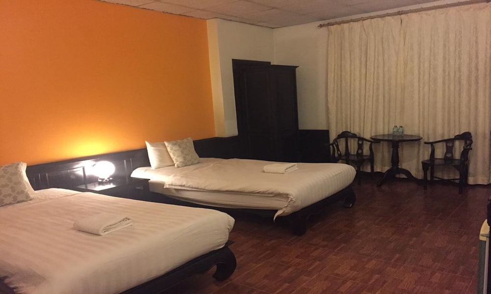 Sengphachanh Hotel 2 4/14