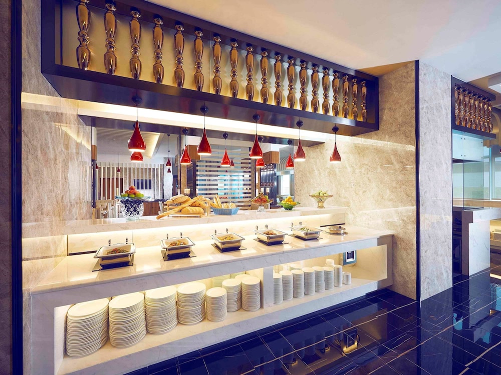 Mercure Singapore Bugis 11/72