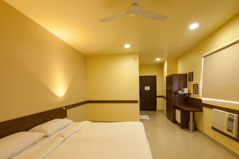 Ginger Mumbai Andheri (MIDC) 30/60