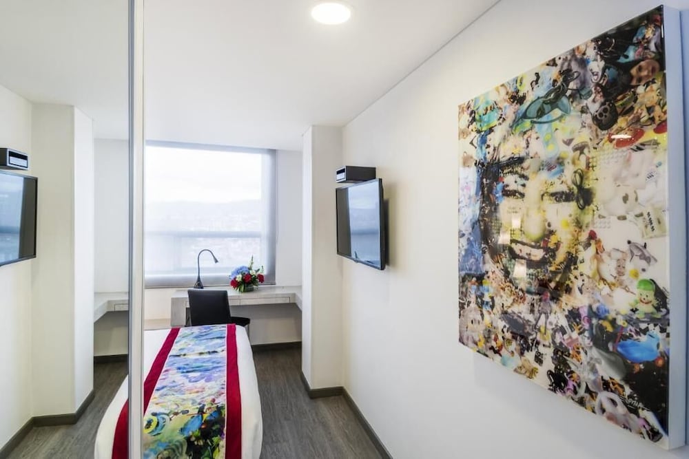 Hotel Black Tower Premium 26/70