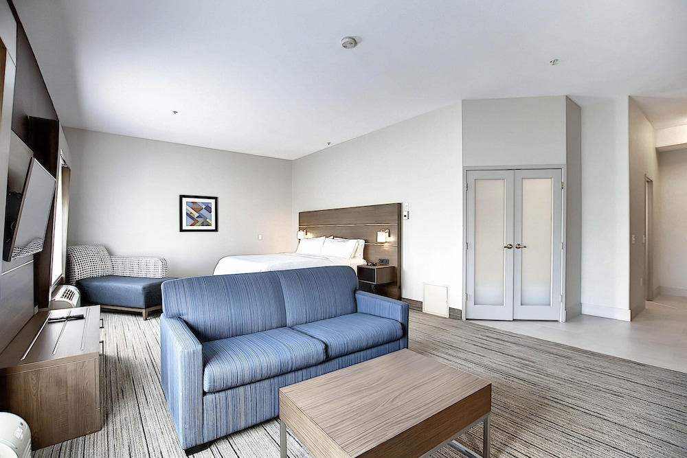 Holiday Inn Express Hotel Suites Airport Calgary 30/52