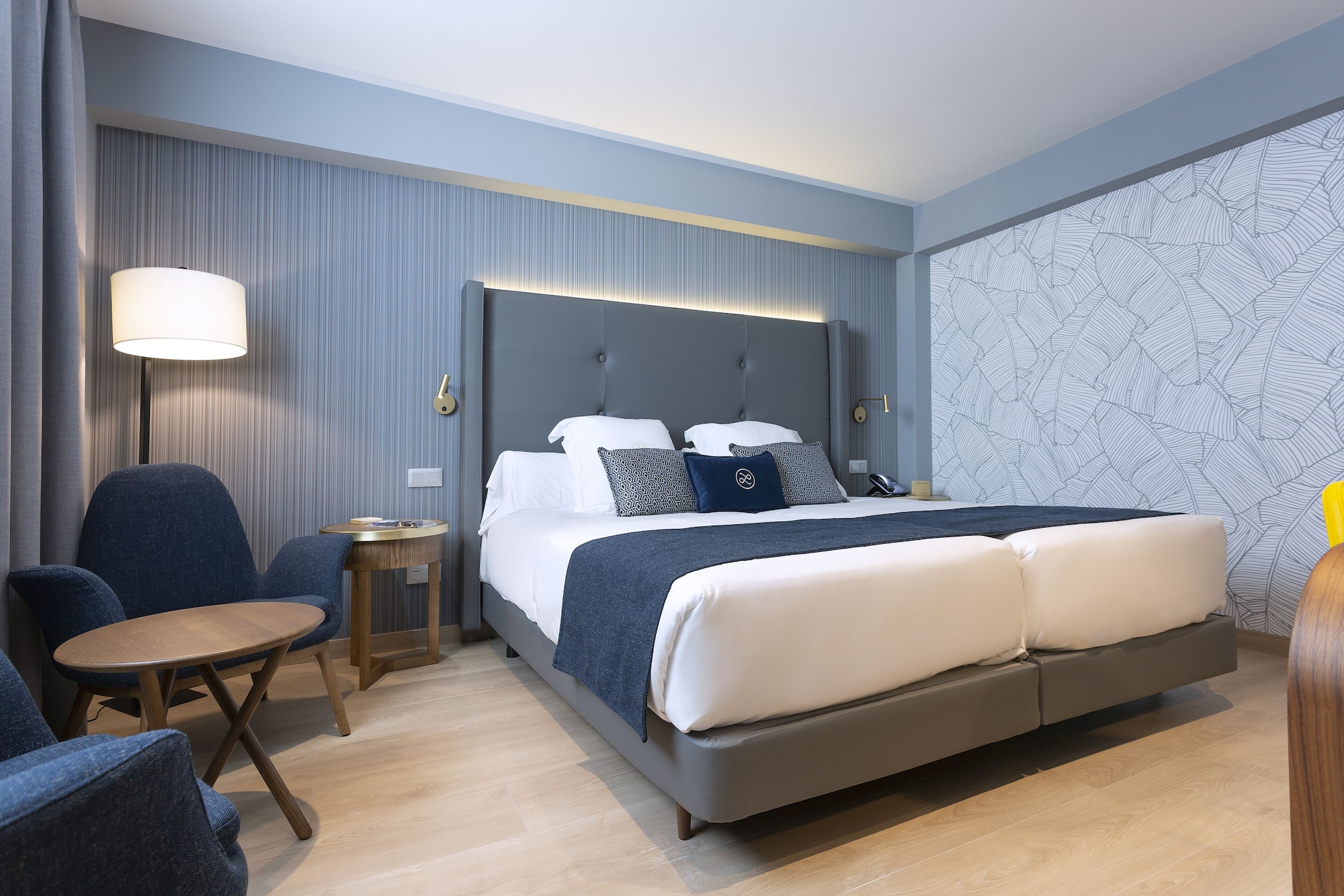 INTERIOR, TWIN BEDS