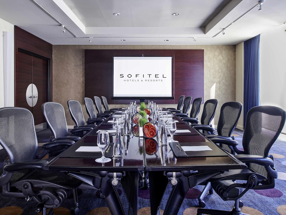 Sofitel Chicago Magnificent Mile 38/50